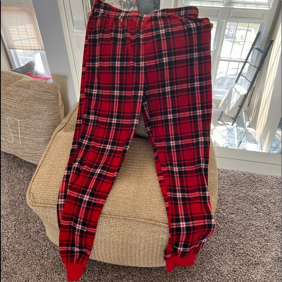 Cat & Jack red flannel pajama pants 14/16 - Picture 1 of 3